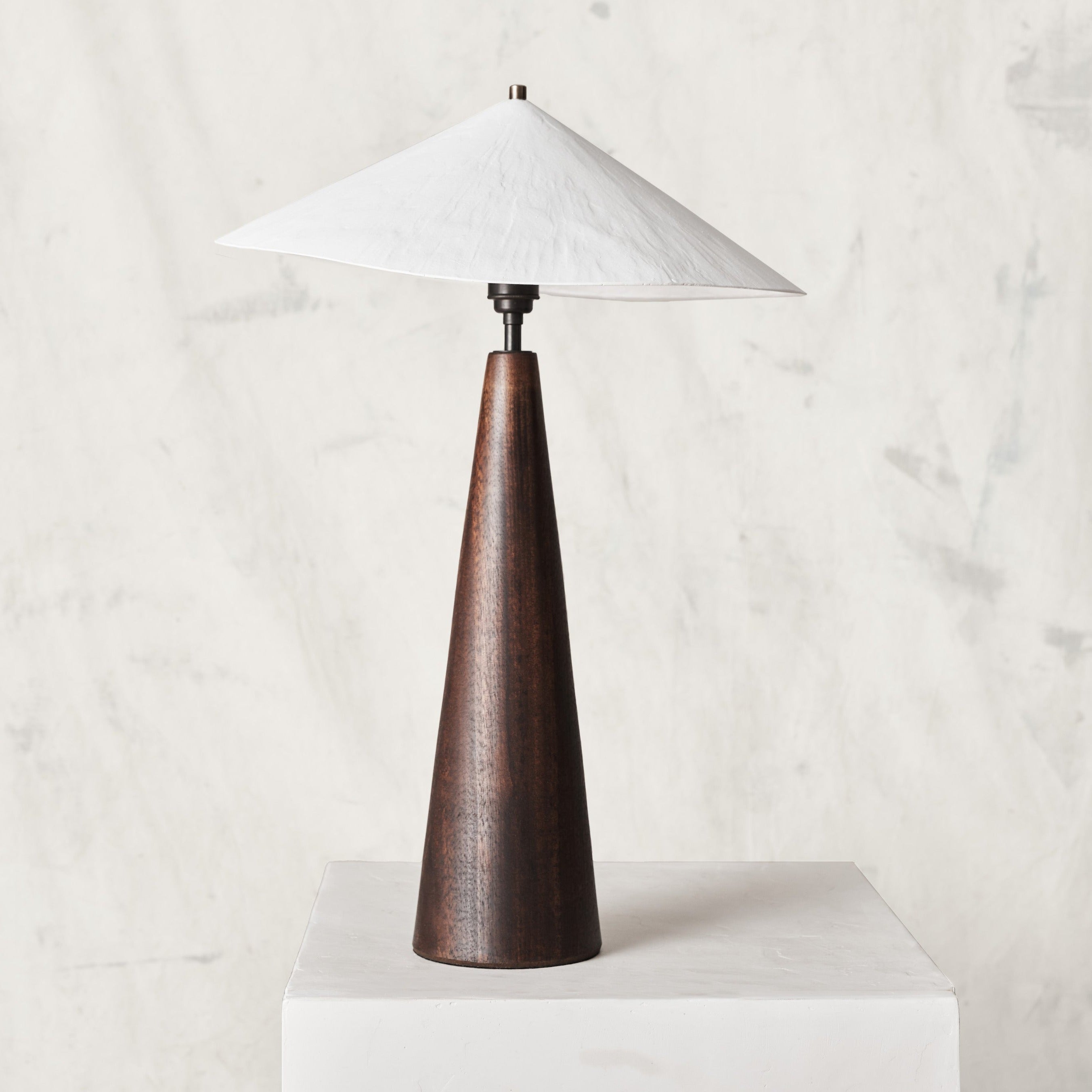 Wobble Table Lamp, Walnut – Alex Robinson Design