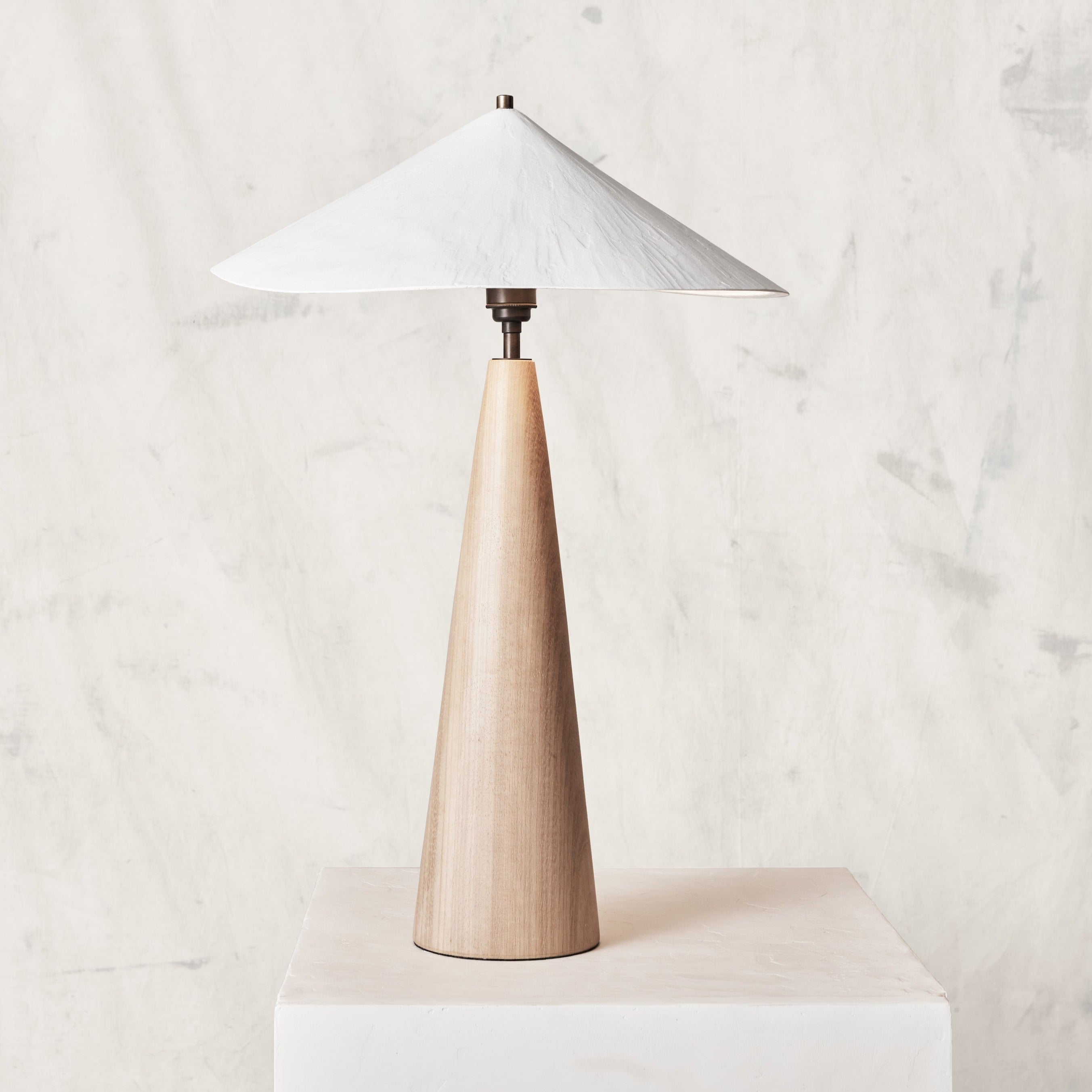 Wobble table lamp (light base)