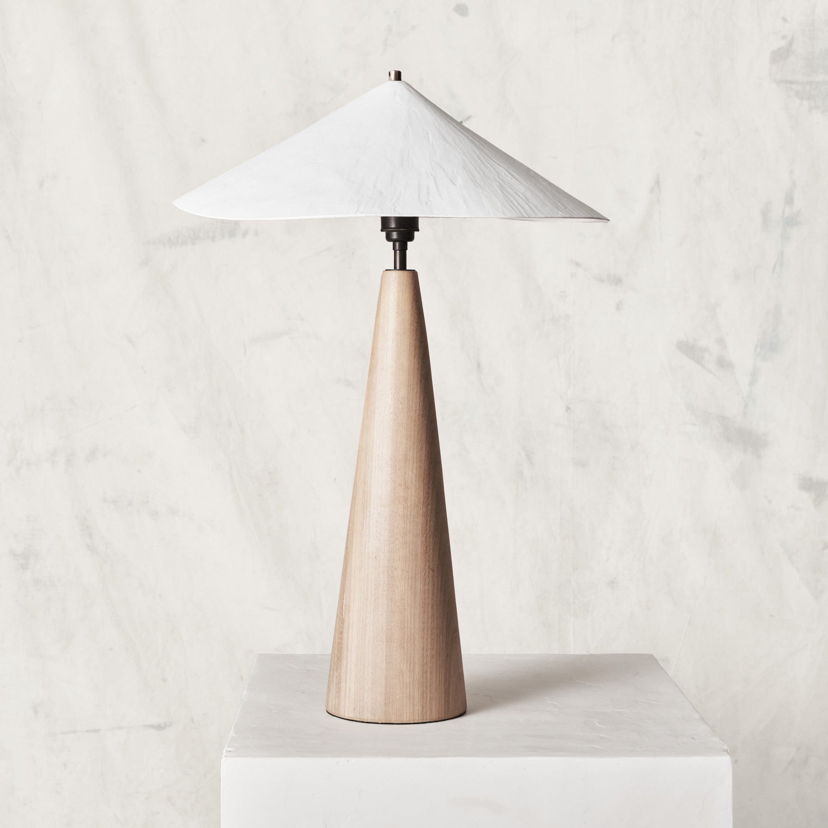 Wobble table lamp (light base)